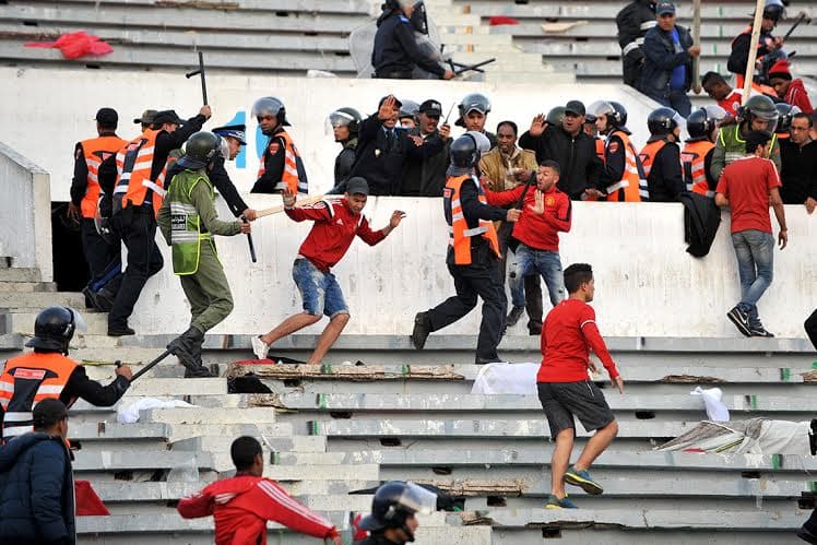 وجدة ... توقيف 12 شخص يشتبه في تورطهم في تبادل العنف المرتبط بالشغب الرياضي