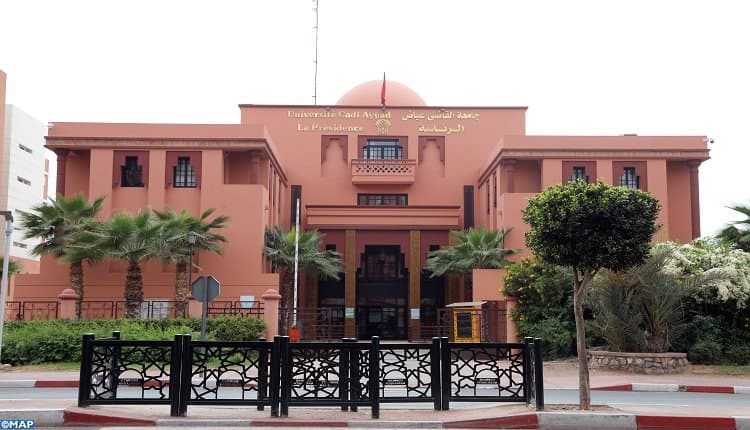 جامعة القاضي عياض... فتح تحقيق مع موضف بتهمة التزوير واستعمال والارتشاء