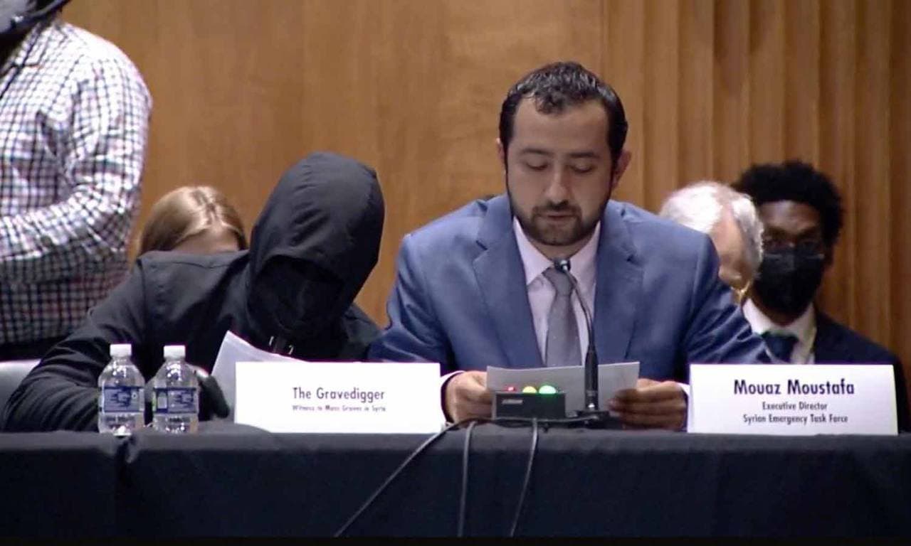 حفار المقابر الجماعية يعترف أمام لجنة العلاقات الخارجية في مجلس الشيوخ الأمريكي