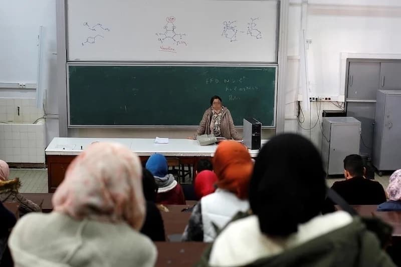 المغرب … أساتذة الجامعات ينادون بـ »تعديلات وظيفية » لجذب كفاءات مغربية بالخارج‬
