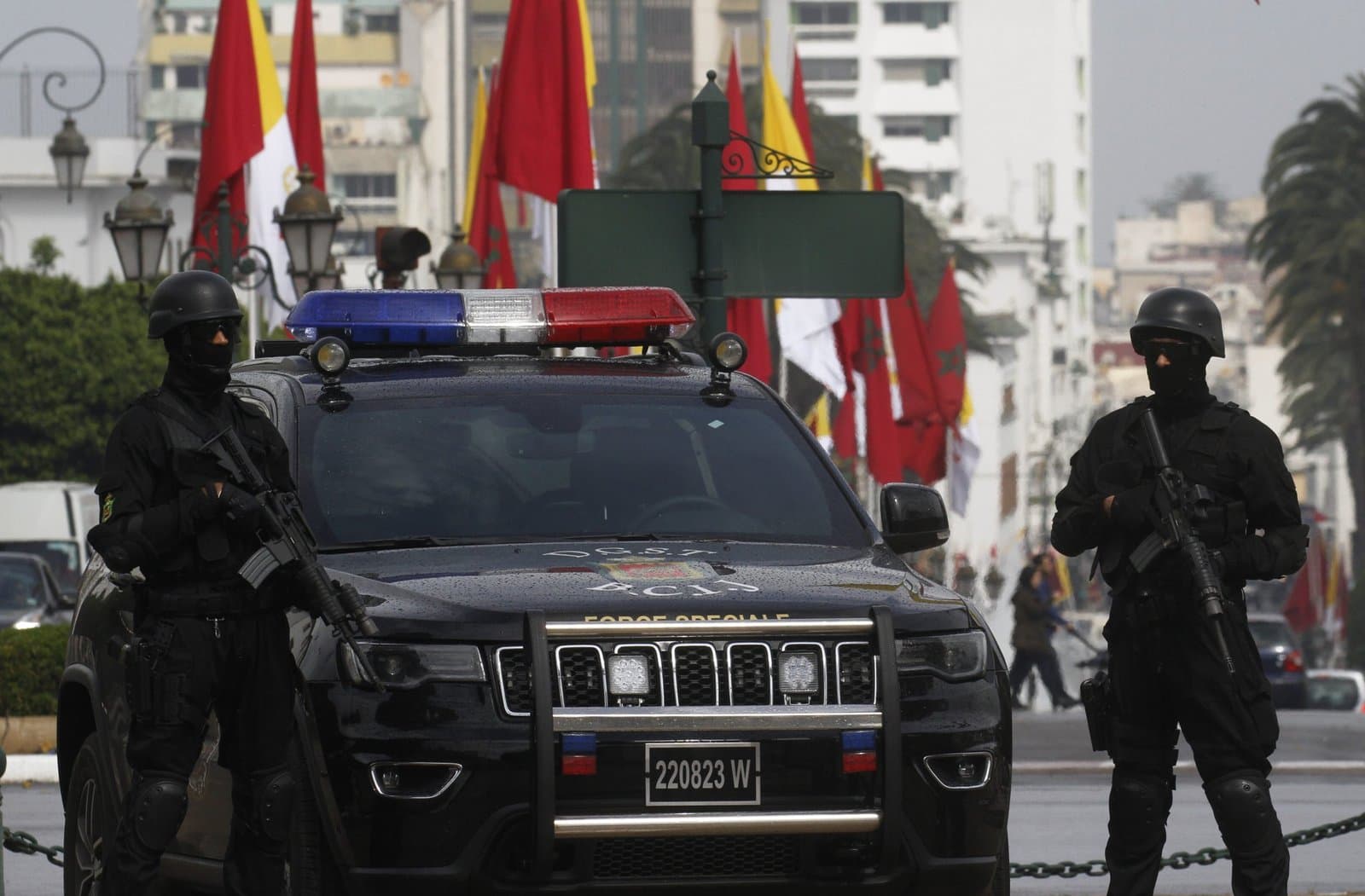 الناظور:الشرطة توقف نصابا انتحل هوية مسؤول قضائي للاحتيال على محامية