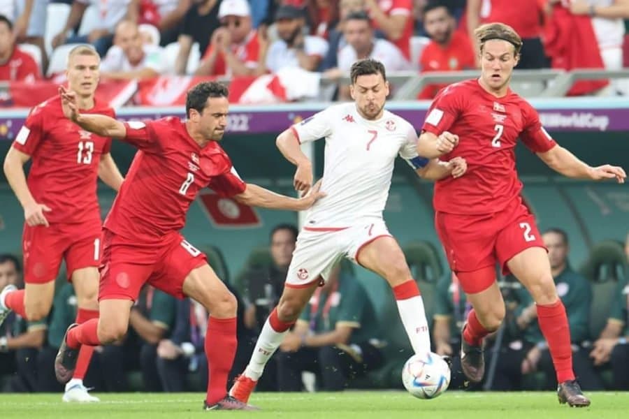 التعادل السلبي يخيم على مباراة المنتخب التونسي أمام نظيره الدنماركي بكأس العالم قطر 2022