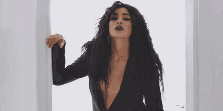 اعتقال فنانة تركية مشهورة بسبب قتل حبيبها السابق