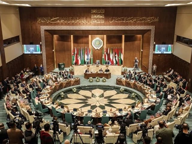 الجامعة العربية تدين بأشد العبارات قيام متطرف سويدي بإحراق المصحف الشريف