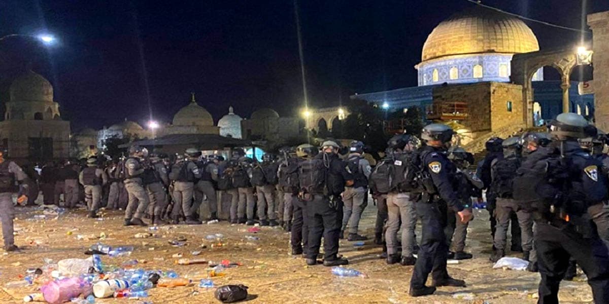 <strong>قتلى وجرحى إسرائيليين في إطلاق نار على كنيس بالقدس الشرقية</strong>