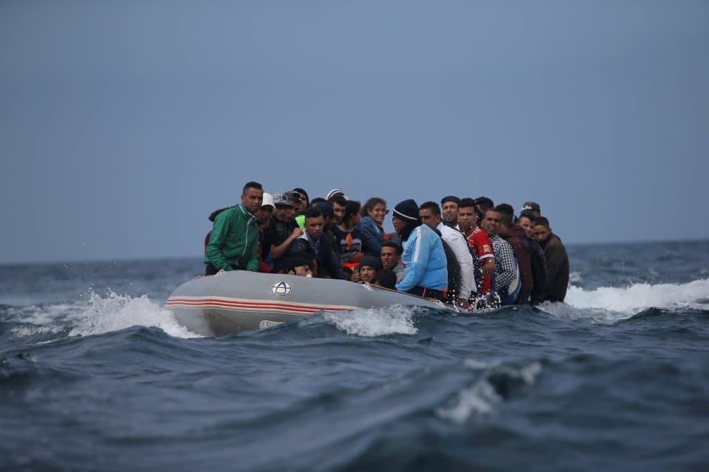 السلطات الإسبانية تنقذ 31 مهاجرا مغربيا عالقين بجزيرة البوران
