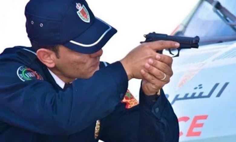 قلعة السراغنة.. مقدم شرطة يضطر لاستخدام سلاحه لتوقيف شخص خطير