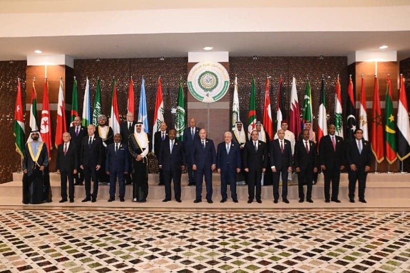 إشادة عربية بجهود الملك لدعم القدس