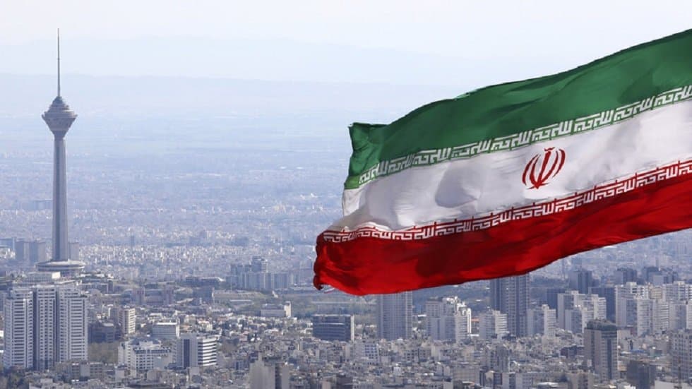 بعد ضغوط المظاهرات … العفو عن أكثر من 80 ألف سجين في إيران