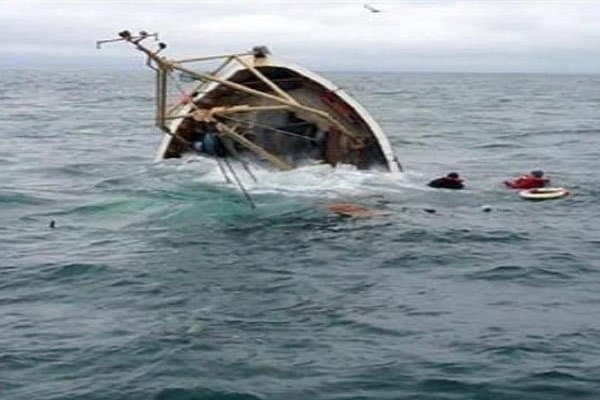 الداخلة .. انتشال جثث 10 بحارة وإنقاذ 5 آخرين إثر حادث غرق سفينة صيد بالجر بعرض البحر