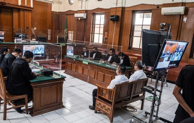 السجن لمسؤولَين في حادثة التدافع بإندونيسيا