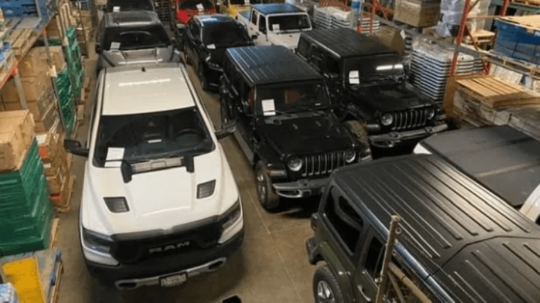 تعاون أمني مغربي كندي يحبط محاولة تهريب سيارات مسروقة بميناء طنجة المتوسط