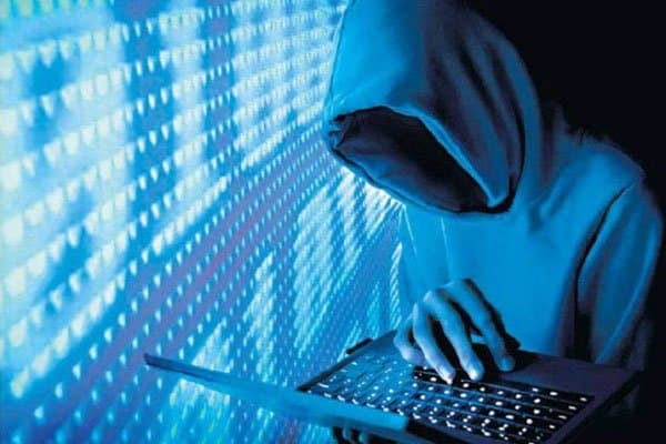 توقيف ستة أشخاص للاشتباه في ارتباطهم بشبكة إجرامية تنشط في قرصنة المعطيات البنكية