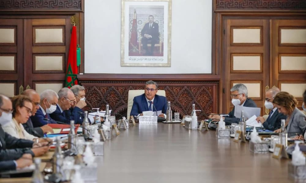 الحكومة تصادق على مشروع مرسوم يخص النساء الأرامل
