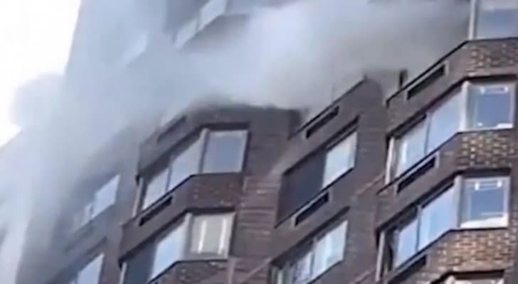 اندلاع حريق مهول في مبنى سكني يسقط عددا من الضحايا بدبي