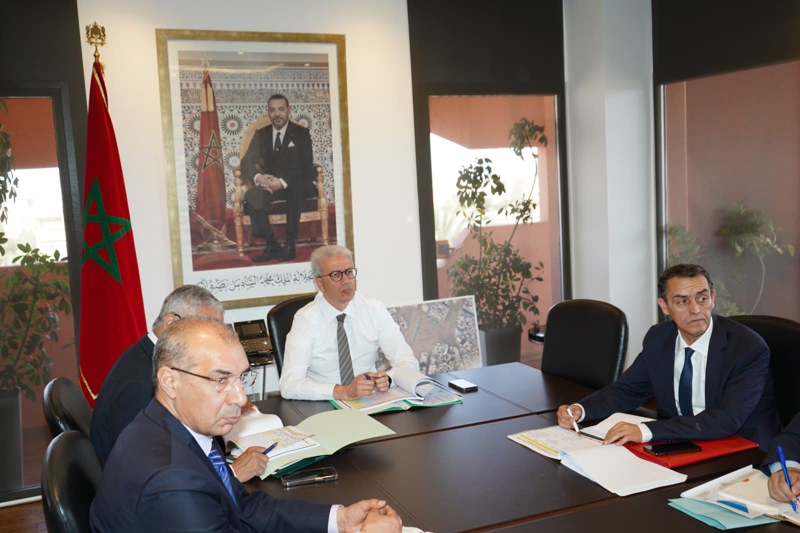 والي جهة مراكش آسفي يترأس اشغال اللجنة الجهوية لتتبع برنامج تحسين الولوج للخدمات الأساسية بالجهة(+صور)