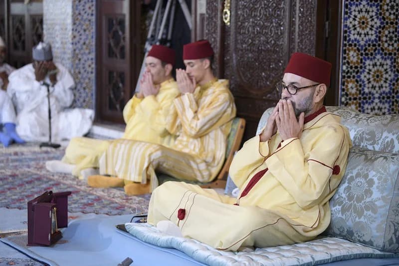 الملك يترأس إحياء ليلة القدر بمسجد الحسن الثاني
