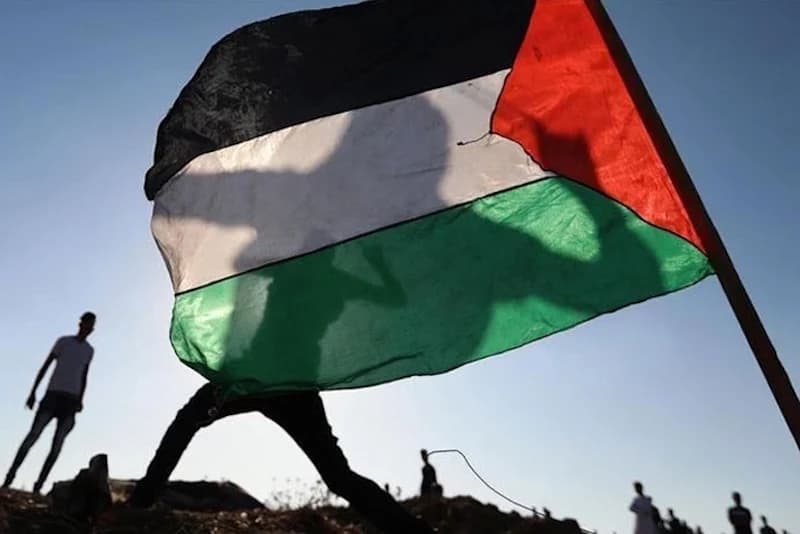 مجموعة فلسطينية تقتل شابا بتهمة التخابر