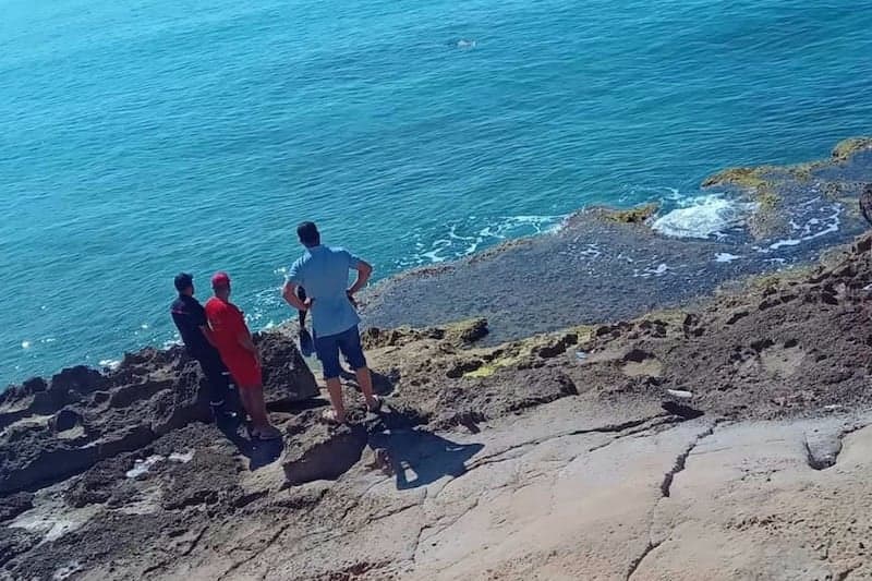جماعة بني شيكر … الأمواج تلفظ جثة شاب بعد إختفائه