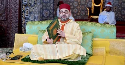 جلالة الملك محمد السادس حفظه الله يترأس الحفل الديني للذكرى الخامسة والعشرين لوفاة جلالة الملك الحسن الثاني رحمة الله عليه. 