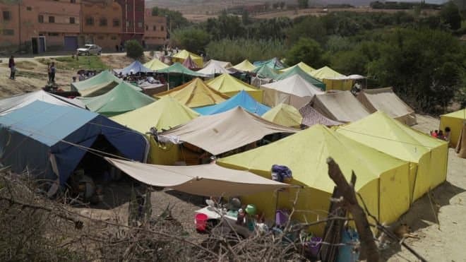 تنسيقية ضحايا زلزال أمزميز تلغي مسيرة الاحتجاج بعد وعود بتحسين ظروف إيواء المتضررين.