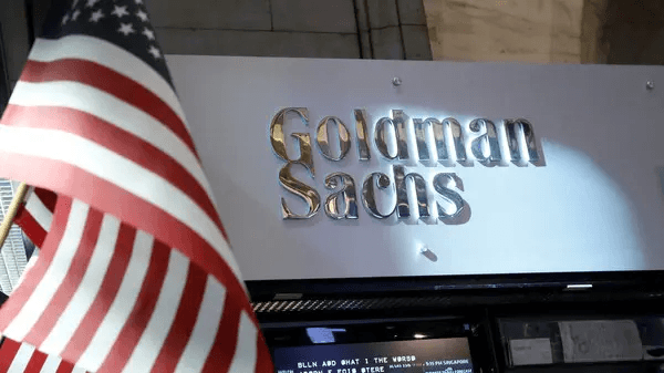 بنك "غولدمان ساكس" يتوقع انخفاض أسعار بطاريات السيارات الكهربائية بنسبة 40% بحلول عام 2025.