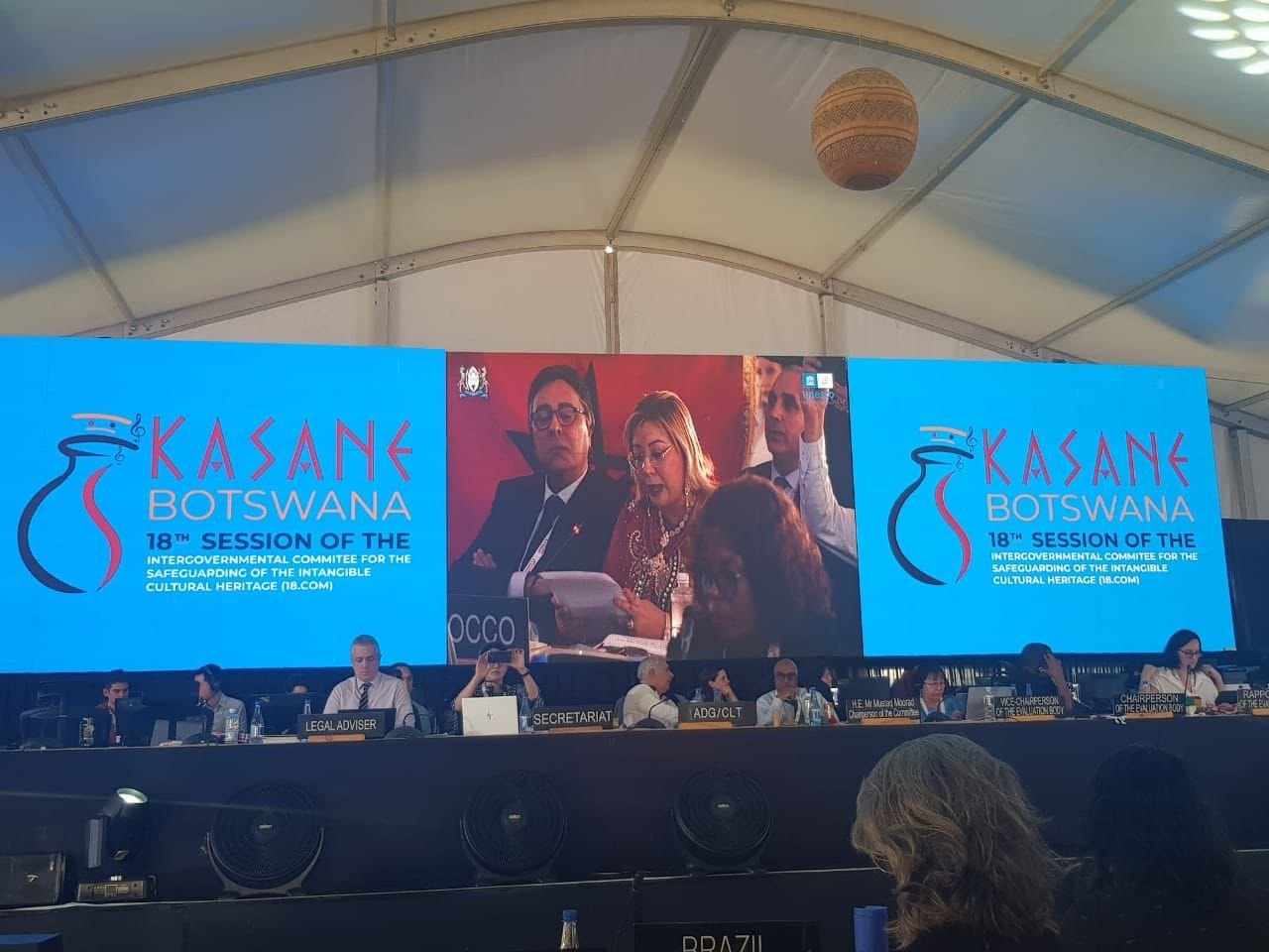 إدراج فن الملحون في القائمة التمثيلية للتراث الثقافي غير المادي للبشرية لليونيسكو يعد اعترافًا دوليًا بالتراث الأصيل المغربي (وزارة). 