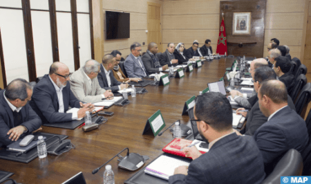 اتفاق اللجنة الوزارية والنقابات التعليمية على تعديلات في النظام الأساسي.