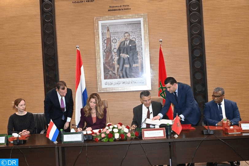 المغرب وهولندا: التوقيع على اتفاقية تسليم المجرمين.