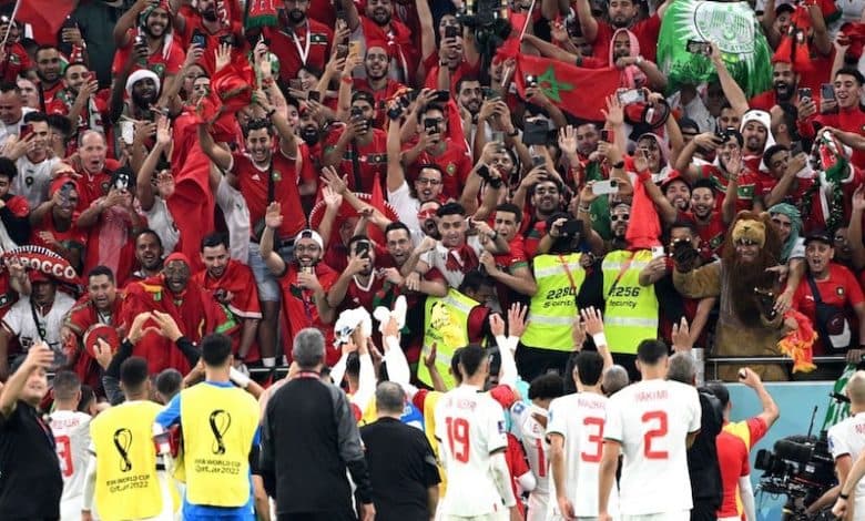 الكان :  المشجعون المغاربة يطالبون بتخفيض تذاكر الرحلات الجوية . 