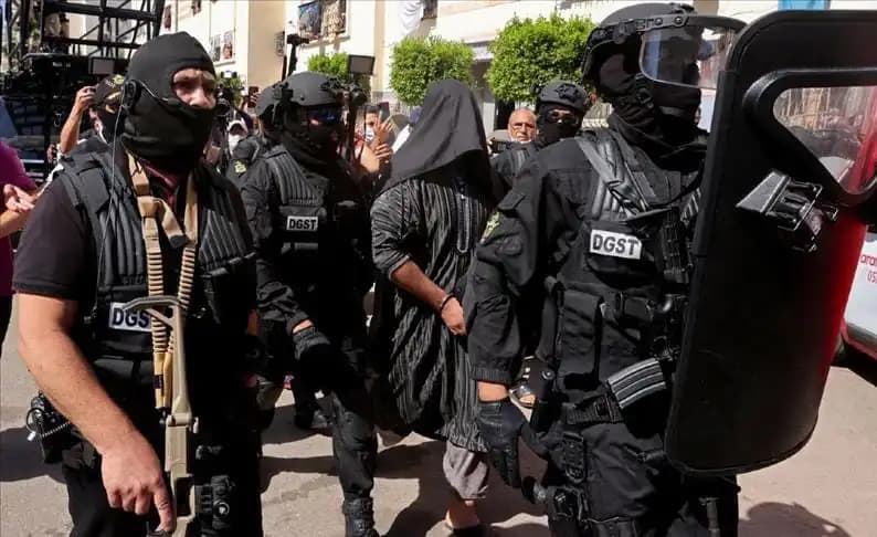 المغرب يفكك شبكة إرهابية تنشط في تجنيد وإرسال مقاتلين إلى تنظيم "داعش"