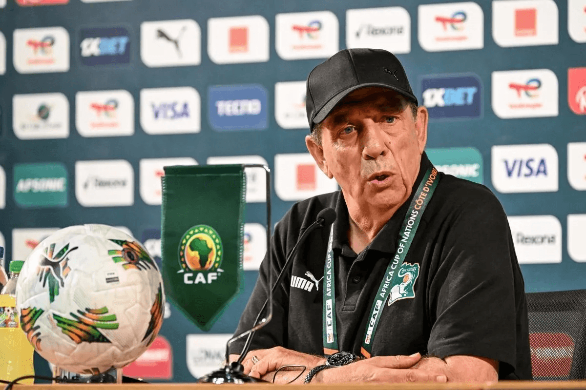كأس أمم إفريقيا 2023: إقالة مدرب منتخب كوت ديفوار جان-لوي غاسي.