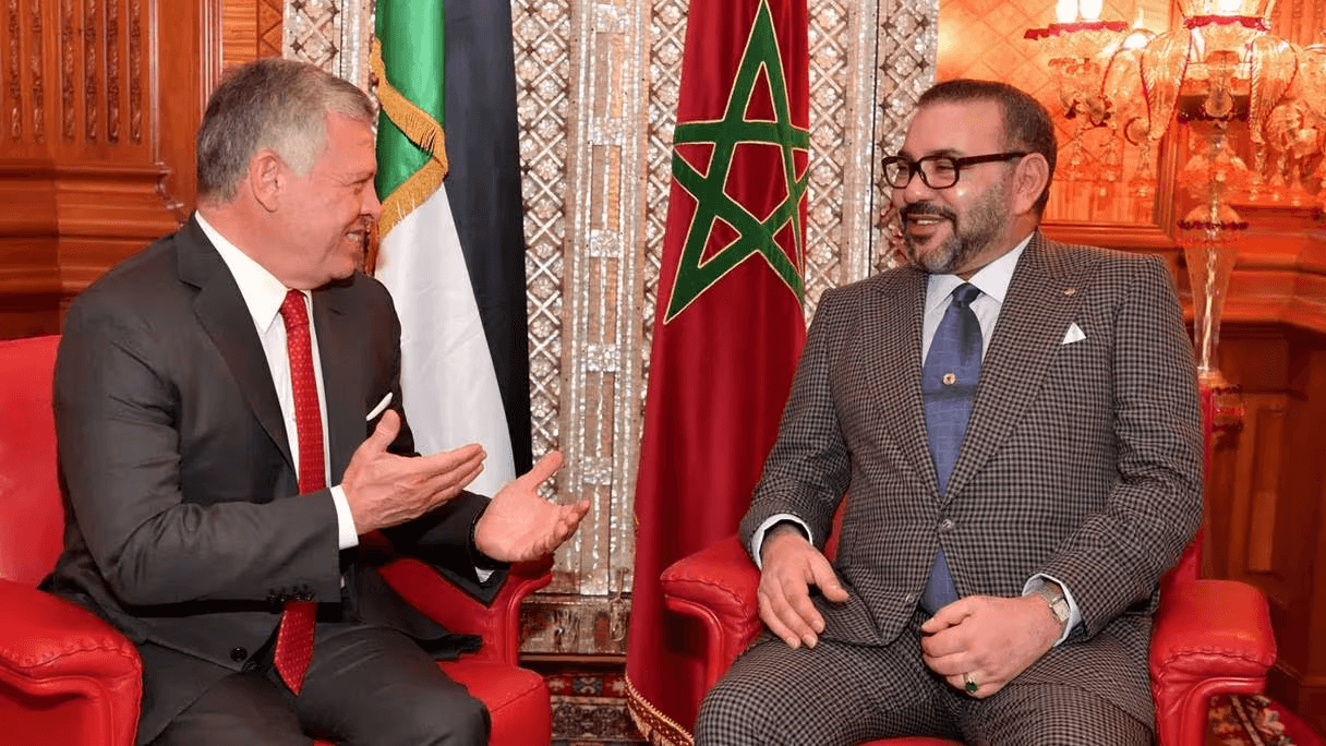 جلالة الملك يهنئ العاهل الأردني بمناسبة عيد ميلاده.