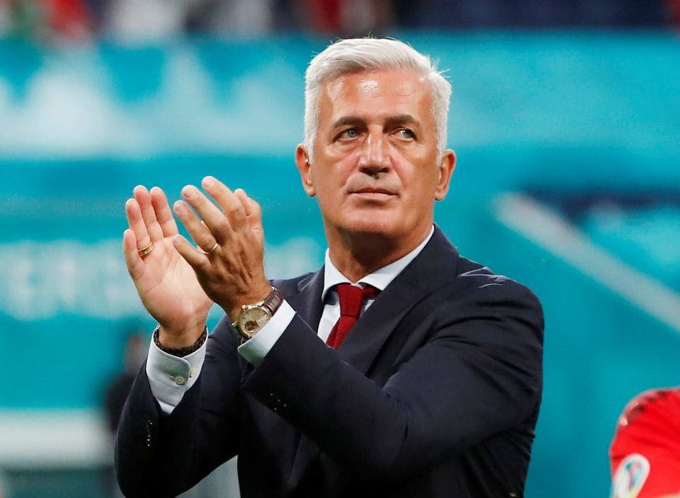 تعيين المدرب البوسني فلاديمير بيتكوفيتش مدربا للمنتخب الجزائري. 