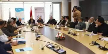  الرباط : خبراء اقتصاديون يدعون الى تجديد الفكر الاقتصادي في المغرب. 