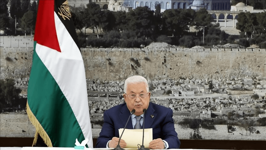محمود عباس يوافق على استقالة الحكومة الفلسطينية.