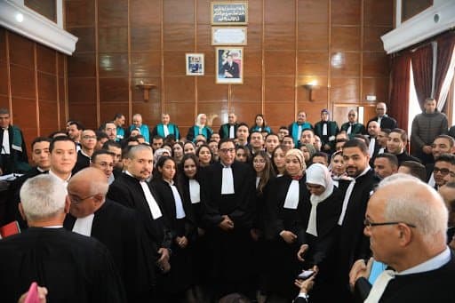 تجميد صرف مالية مجلس هيئة المحامين بمراكش أمام القضاء الإداري