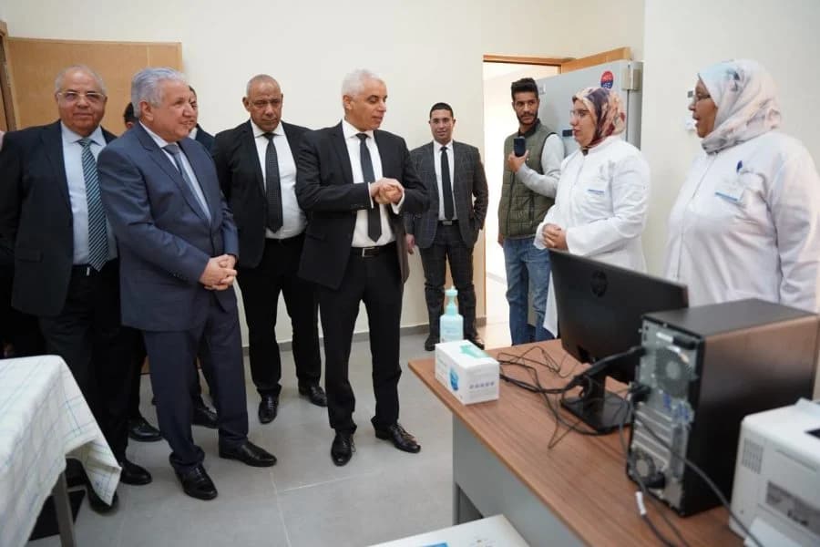 توسيع شبكة الرعاية الصحية في درعة تافيلالت: افتتاح 40 مركزًا صحيًا ومركزين  لتصفية الكلي .