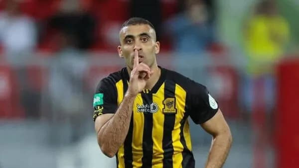 عبد الرزاق حمد الله يتوصل بمستحقاته المالية من النصر السعودي