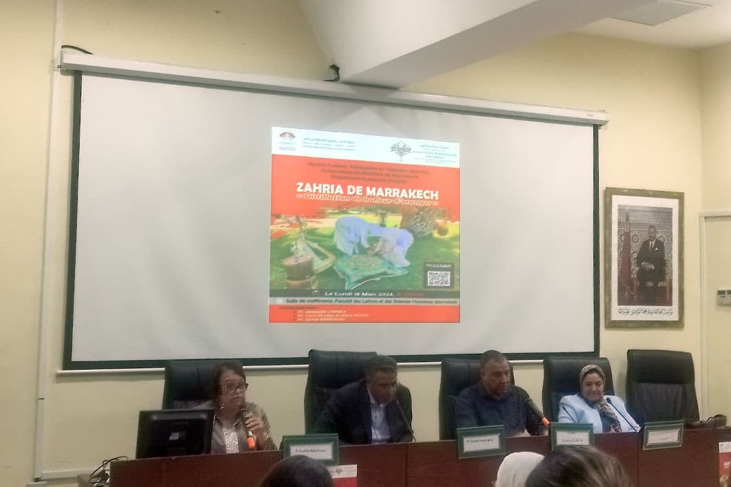 مراكش...ندوة علمية تسلط الضوء على عملية تقطير الزهر باعتبارها من التقاليد المتوارثة