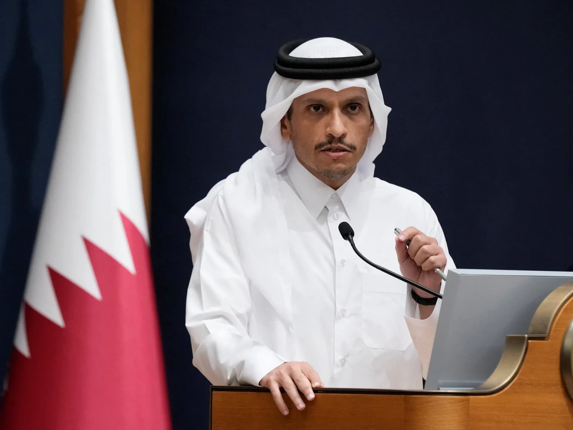 رئيس وزراء قطر: مفاوضات وقف إطلاق النار في غزة تعثرت قليلاً