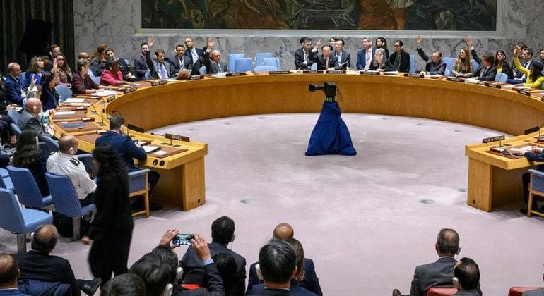 دعوة دولية: الولايات المتحدة و17 دولة تطالب بالإفراج عن الأسرى في غزة