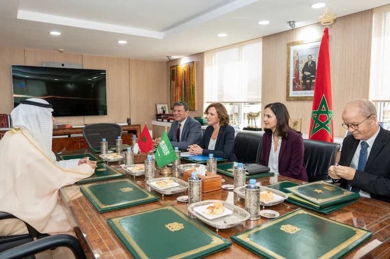 تعزيز التعاون السياحي بين المغرب والسعودية: جلسة عمل تجمع وزيرة السياحة والسفير السعودي في الرباط