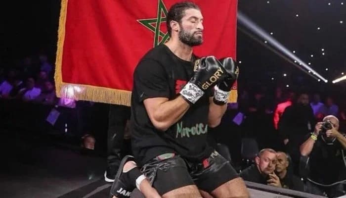 منظمة « غلوري » توقف الملاكم المغربي جمال بن صديق لستة أشهر