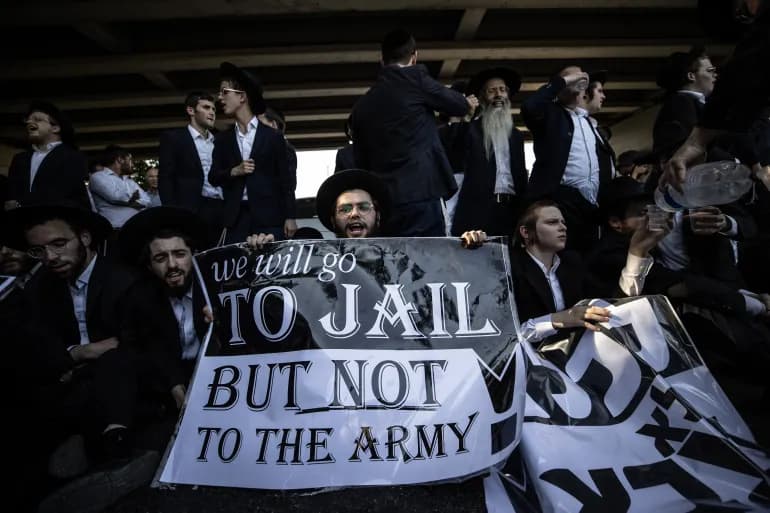 ضم الحريديم للجيش يشعل حربا داخلية في إسرائيل
