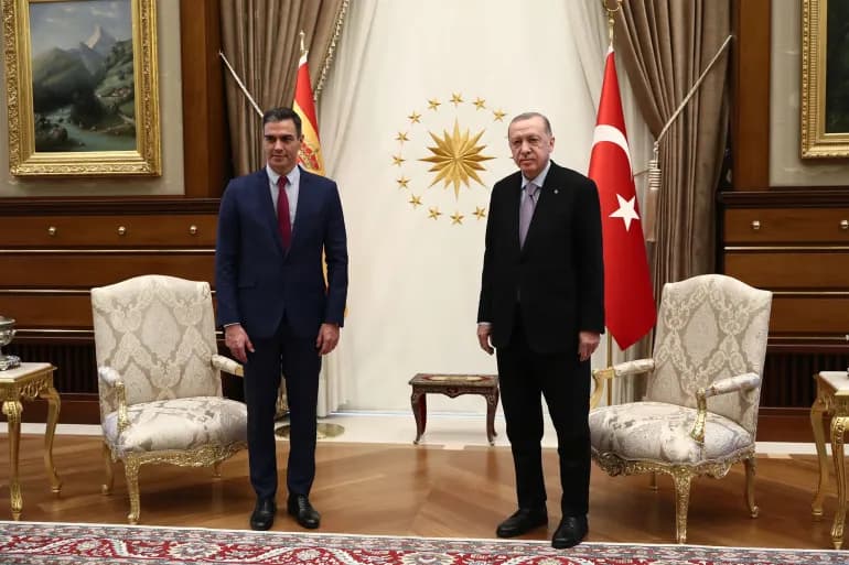 أردوغان يزور إسبانيا لأول مرة بعد اعترافها بفلسطين