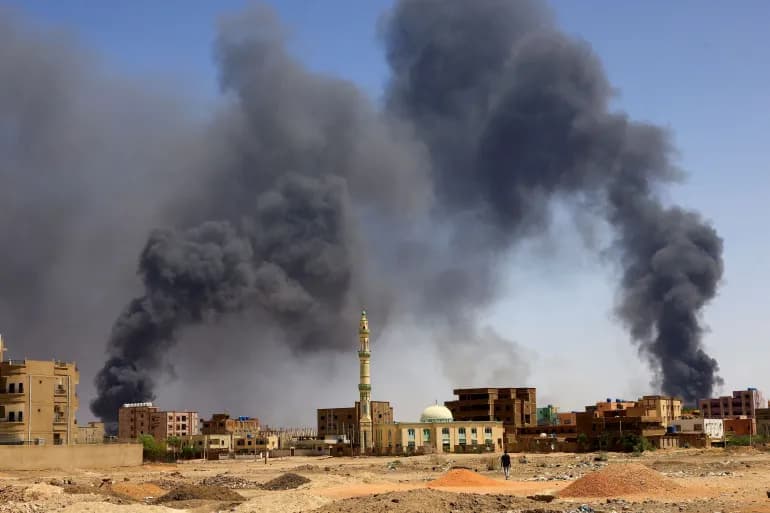 260 قتيلا بالفاشر والجيش السوداني يقصف مواقع للدعم السريع بالخرطوم