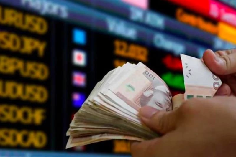الدرهم ينخفض أمام الأورو والدولار