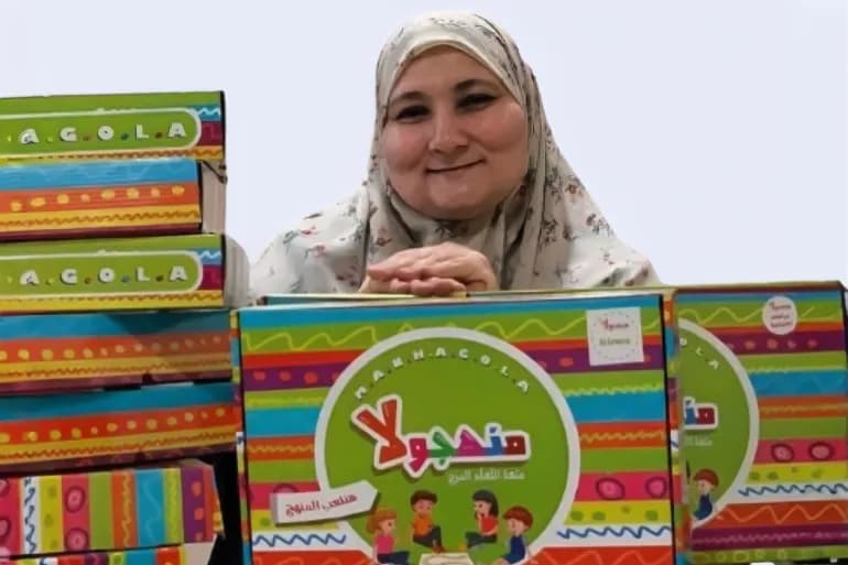 ابتكرتها مهندسة مصرية.. "منهجولا" لعبة تعليمية بـ3 لغات شعارها "هنلعب المنهج"