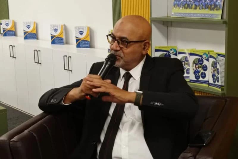 الأسعد عبيد: التمديد للرئيس سعيّد "كارثة".. وتونس تتحول إلى ديكتاتورية